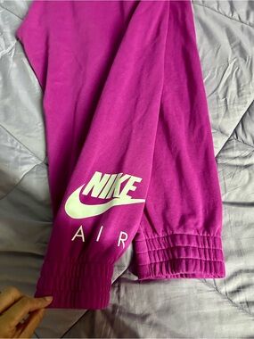 Nike Magenta Women’s Air Logo Sweatpants